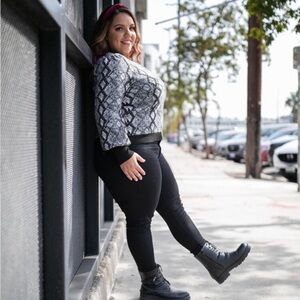 Lularoe Piper Sweater snakeskin print